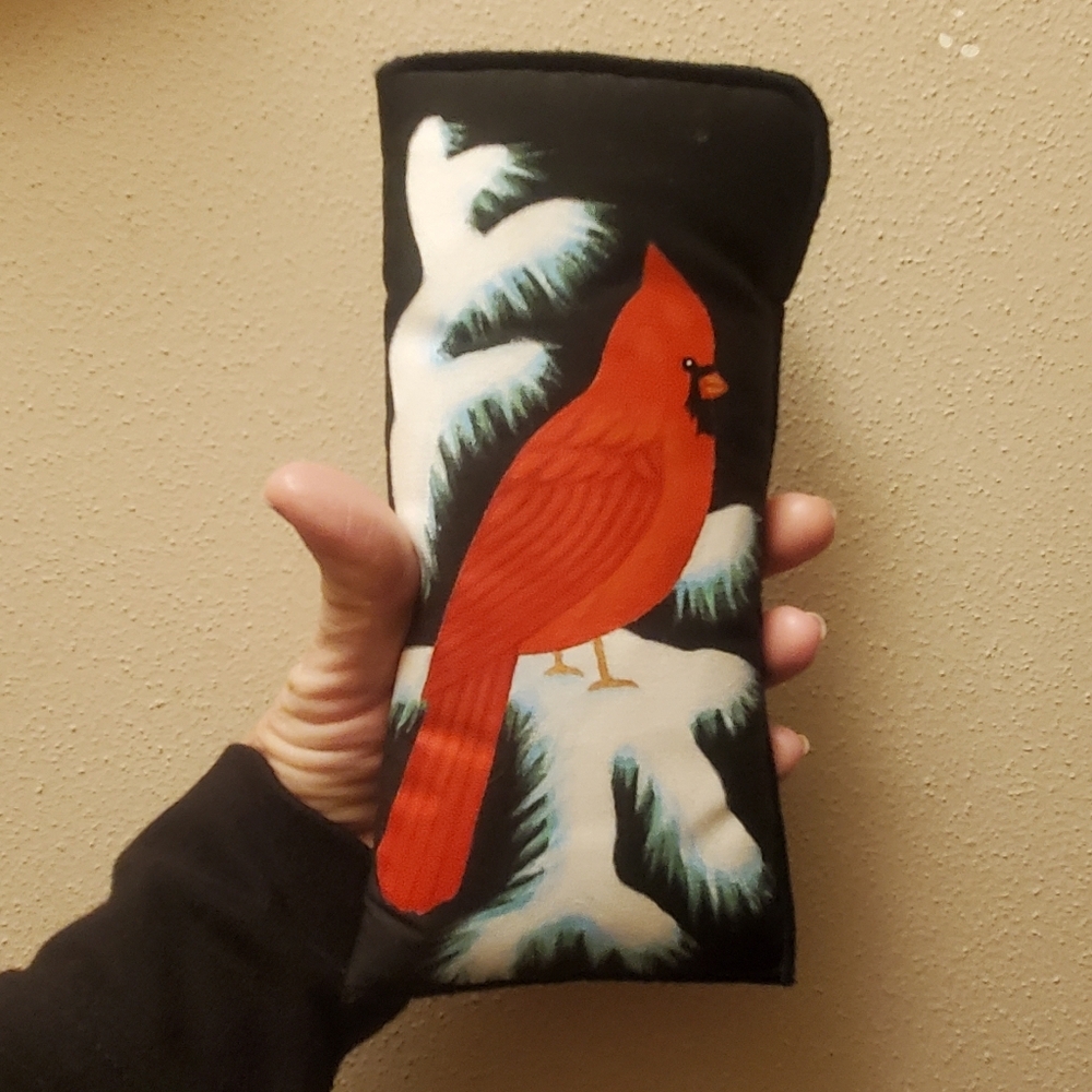 Gorgeous red cardinal eyeglass case.